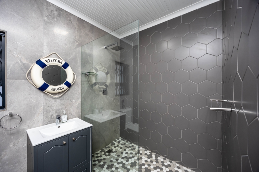 7 Bedroom Property for Sale in Cintsa East Eastern Cape